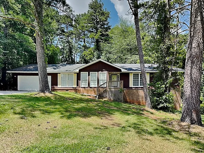 3 bed, 2.0 bath, 1998 sqft, $1,795 — Photo 1