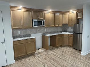 80 Main St APT A2, Windsor Locks, CT 06096