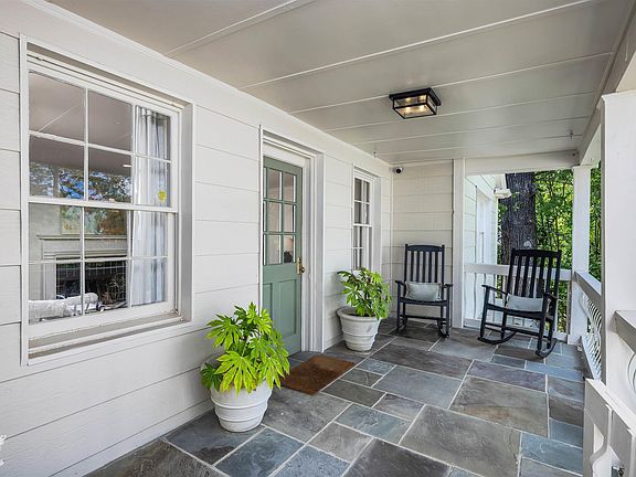 3rd image of 23 Edgehill Rd