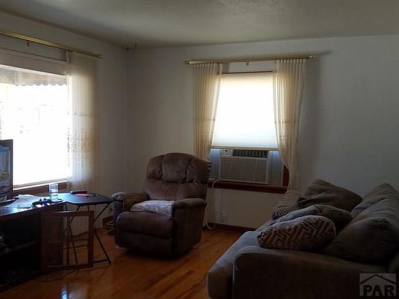 3rd image of 501 Nebraska St