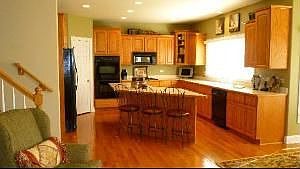 5th image of 3415 Tall Grass Dr