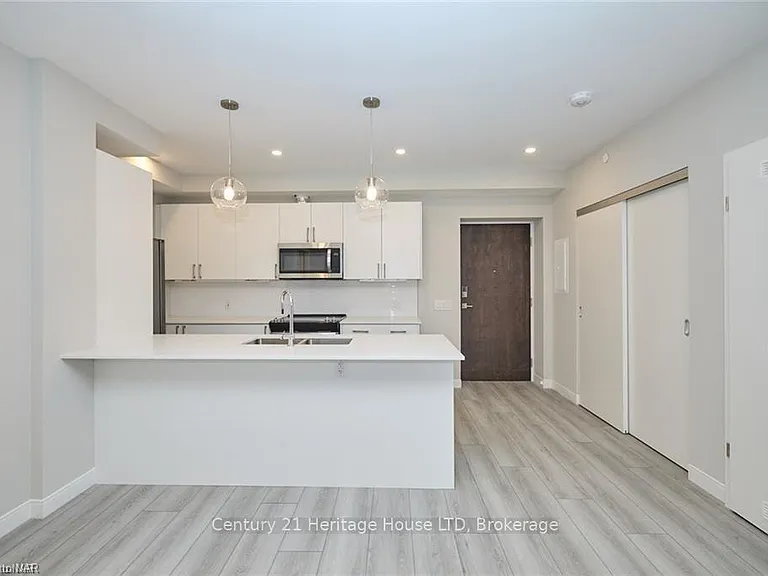 118 West St #704 — Photo 7