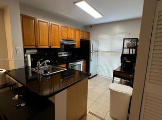 2575 SW 27th Ave APT 407, Miami, FL 33133