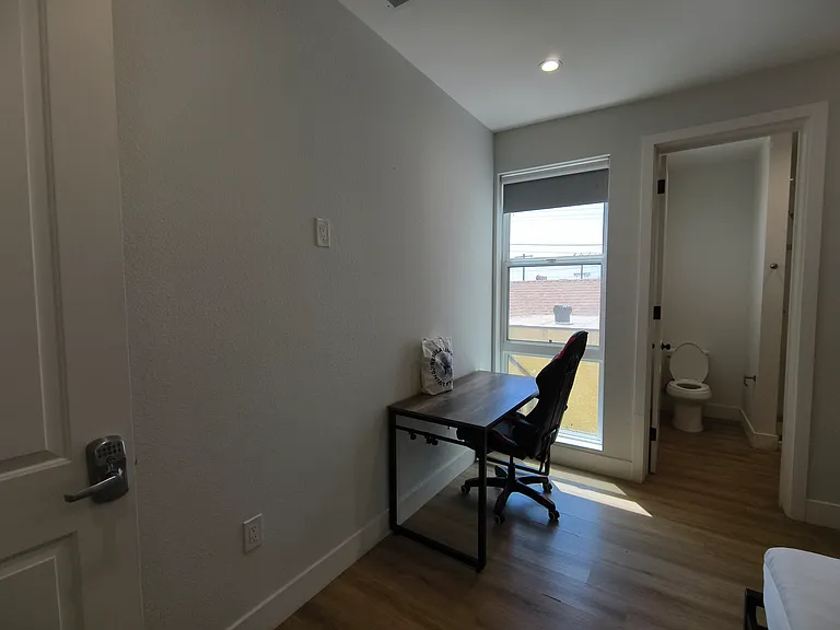 3105 S Normandie Ave #A3 — Photo 20