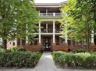 672 Summit Ave, Saint Paul, MN 55105