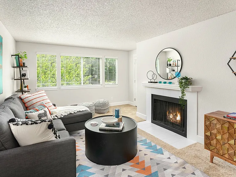 Alaire Apartment Homes — Photo 8