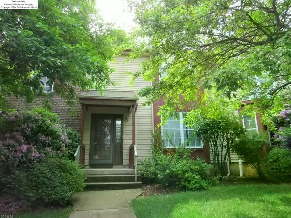 1214 Holly Ct