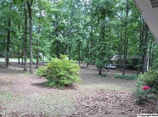35 Pine Ridge Rd W, Laceys Spring, AL 35754