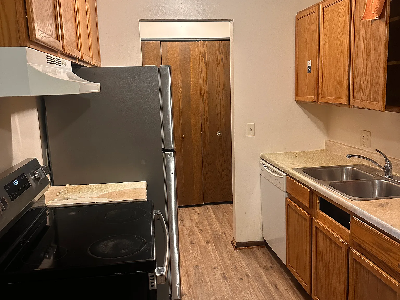 2 bed, 1.5 bath, 1069 sqft, $1,650 — Photo 4