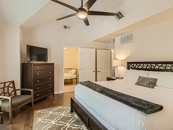 5th image of 4219 Holland Ave #1