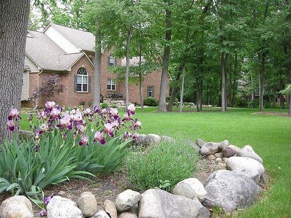 4th image of 3689 Briarlee Way