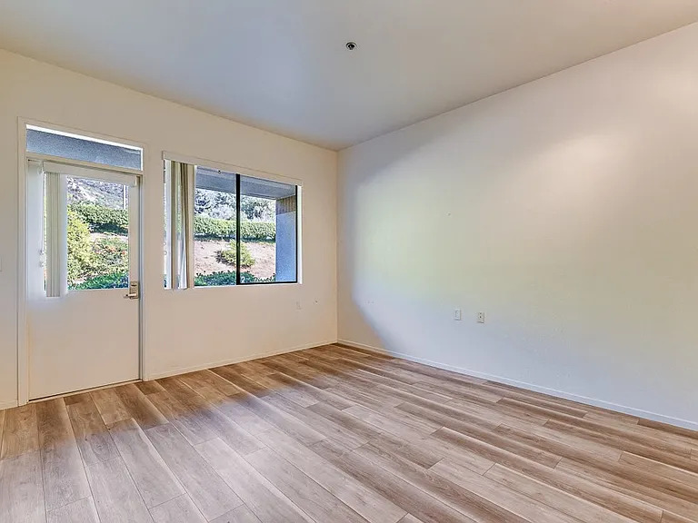 Legacy Hills at Poway 55+ — Photo 15