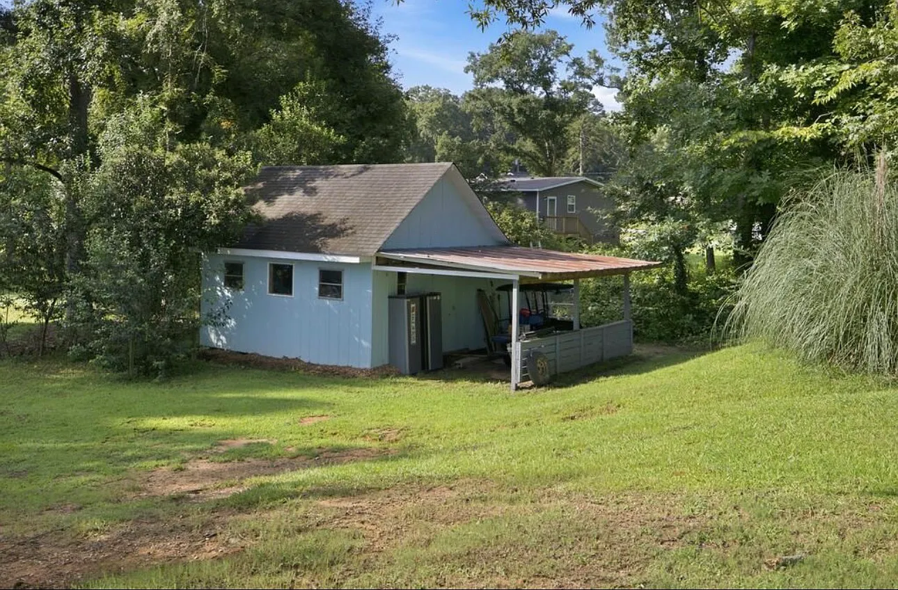 3 bed, 2.5 bath, 1664 sqft, $2,700 — Photo 2