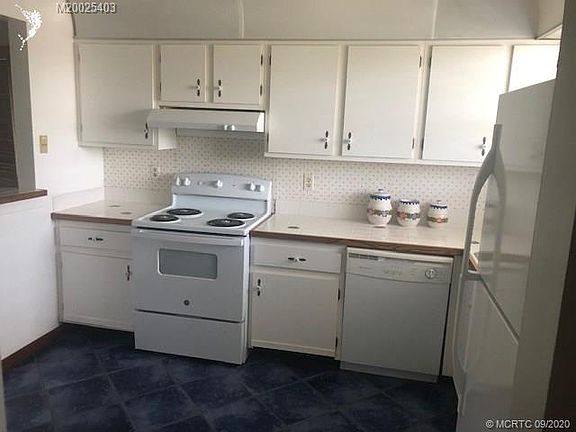 5th image of 1290 SE Parkview Pl #9