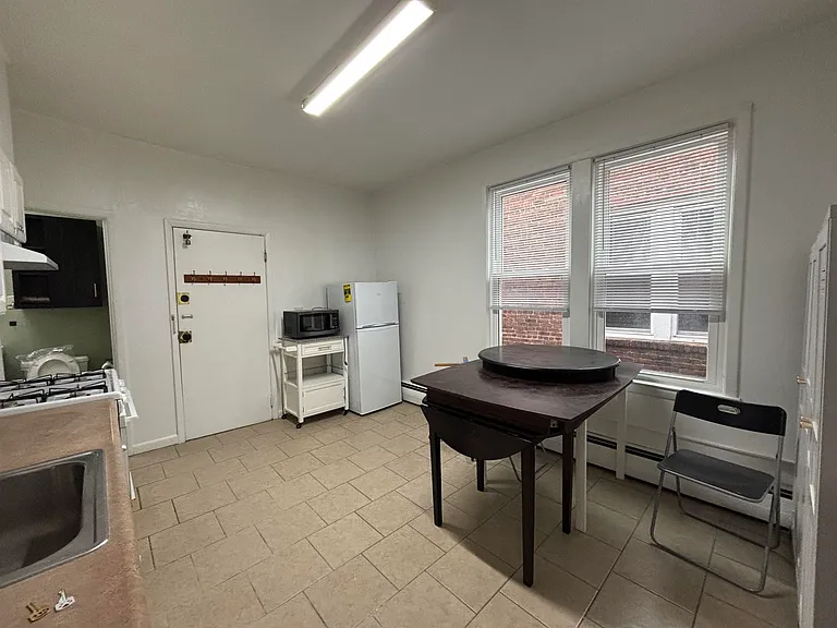 66 Cottage St #3 — Photo 5