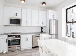 3404 34th Ave #B5, Astoria, NY 11106