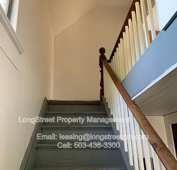 950 SW Jefferson Ave — Photo 17