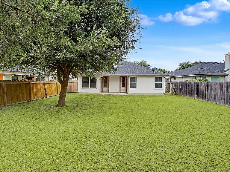 15303 Faircrest Ct — Photo 17