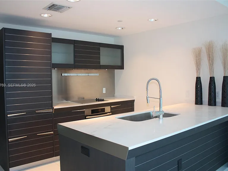 200 Biscayne Boulevard Way #4211 — Photo 3