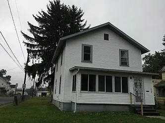 528 Johns Ave — Photo 1