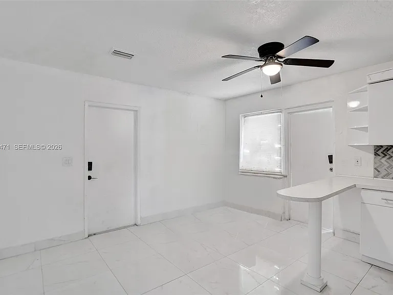 701 SW 7th St — Photo 10