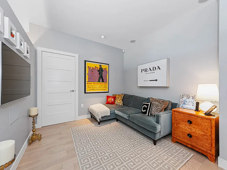 285 Columbus Ave #USA — Photo 12