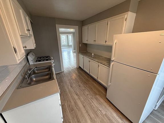 2nd image of 7110 Lawn Ave