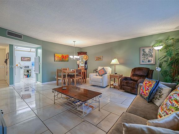 5th image of 4751 NW 21st St APT 211