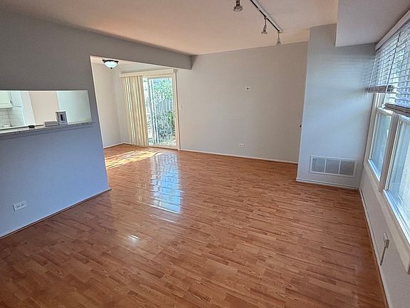 2nd image of 1184 E Candlenut Ln
