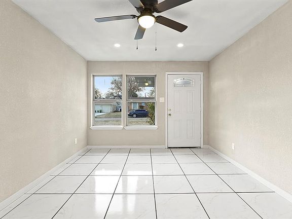 4th image of 3212 Santiago Dr