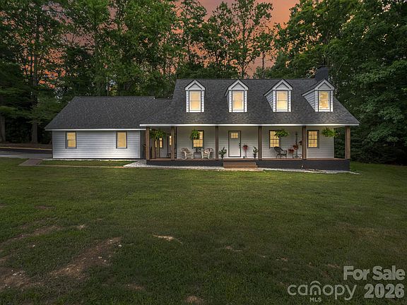 2nd image of 213 Raintree Dr