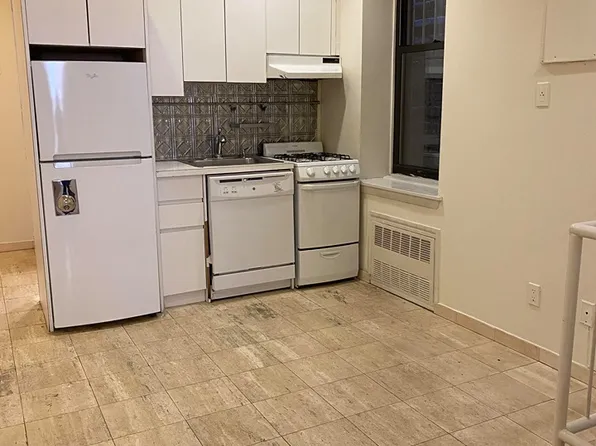 35 West 65th Street image 1 of 8