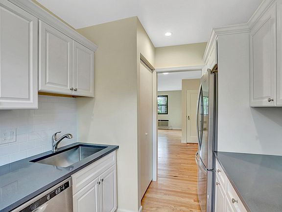 107 Beacon Hill Drive