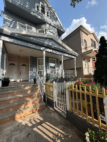 156 Clerk St Photo 1 156 Clerk St Photo 1