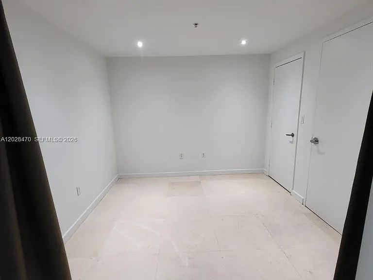 1900 N Bayshore Dr #2415 — Photo 15