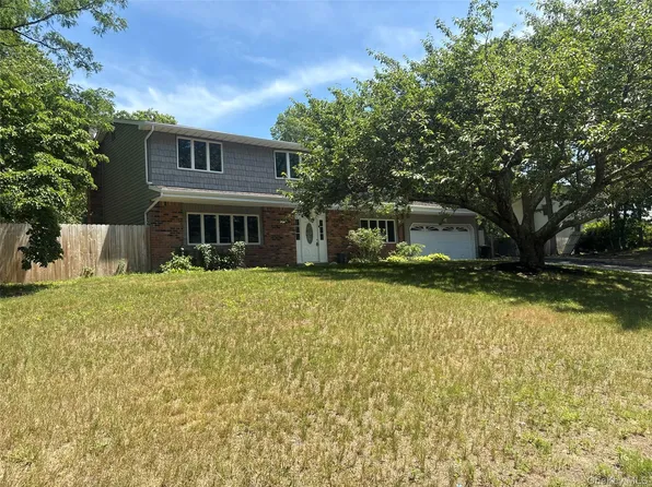 111 Pine Street, Brookhaven, NY 11776