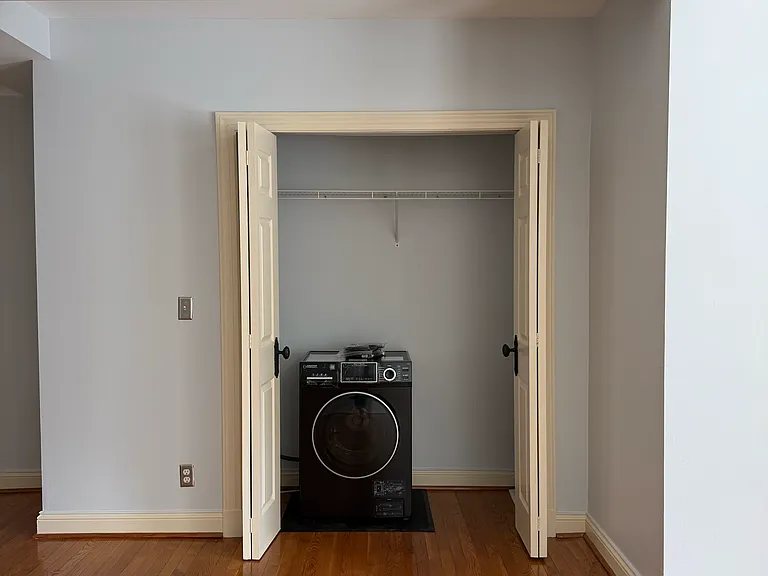 15 E Kirby St #228 — Photo 10
