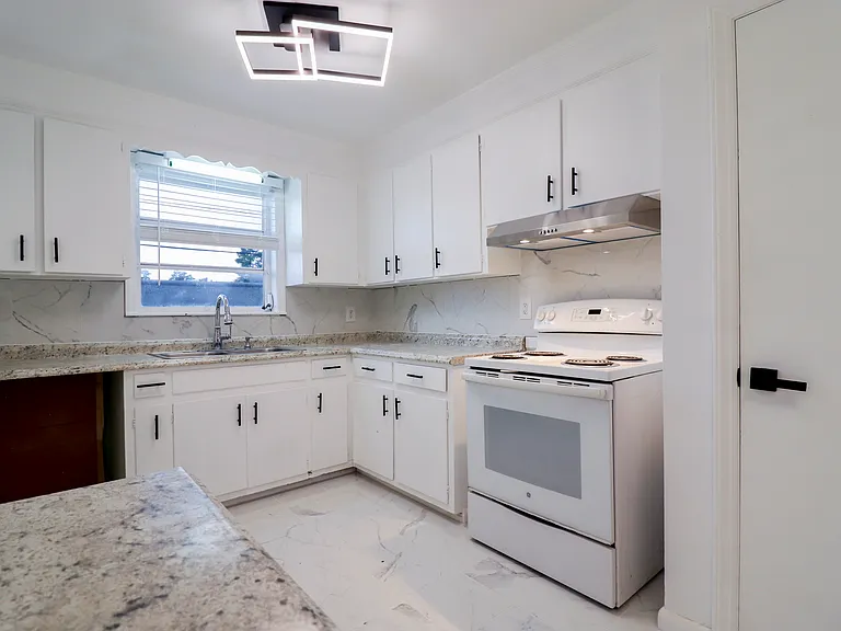 9 Berkley Pl #2 — Photo 12