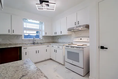 9 Berkley Pl Photo 1