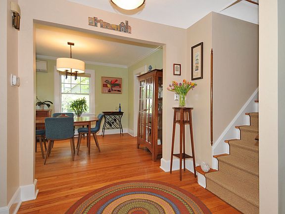 2nd image of 15 Douglas Pl