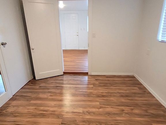 4th image of 530 N Fisher Pl