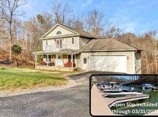 197 Walnut Landing Cir, Hardy, VA 24101