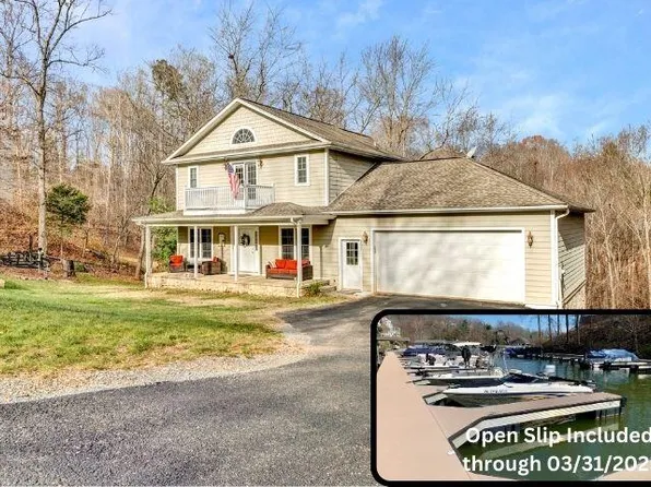 197 Walnut Landing Cir, Hardy, VA 24101
