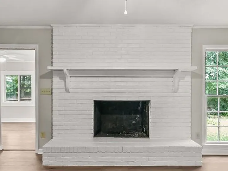 4215 Smith St — Photo 14