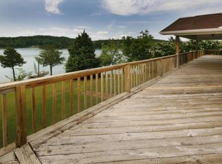 1261 Bayfront Dr, Sevierville, TN 37876