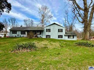 7297 S Pine Hill St, Terre Haute, IN 47802