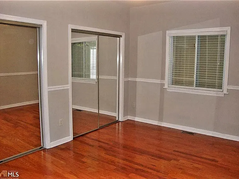 403 Saint Dunstans Ct — Photo 10