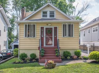 29 Valley View Rd, Verona, NJ 07044