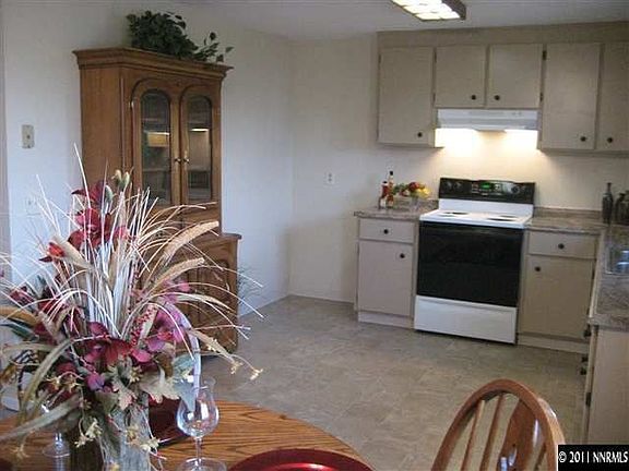 2nd image of 1433 Langley Dr