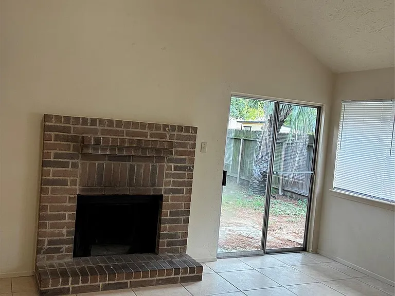 16230 Cutten Rd — Photo 12